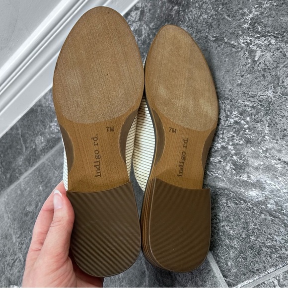 NWOB Indigo Rd Cream and Grey Stripe Mule Flats Size 7 Fall Neutral Almond Toe - Picture 7 of 12